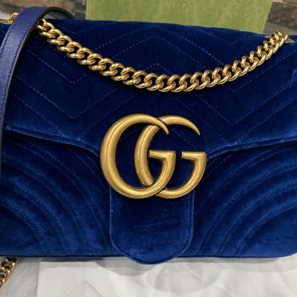 GUCCI GG Marmont Matelasse Flap Velvet Two Way Bag | Medium - Picture 10 of 17
